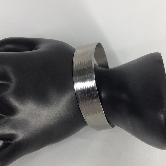 iri arrowdale Jewelry - Iri arrowdale  stainless steel cuff bracelet